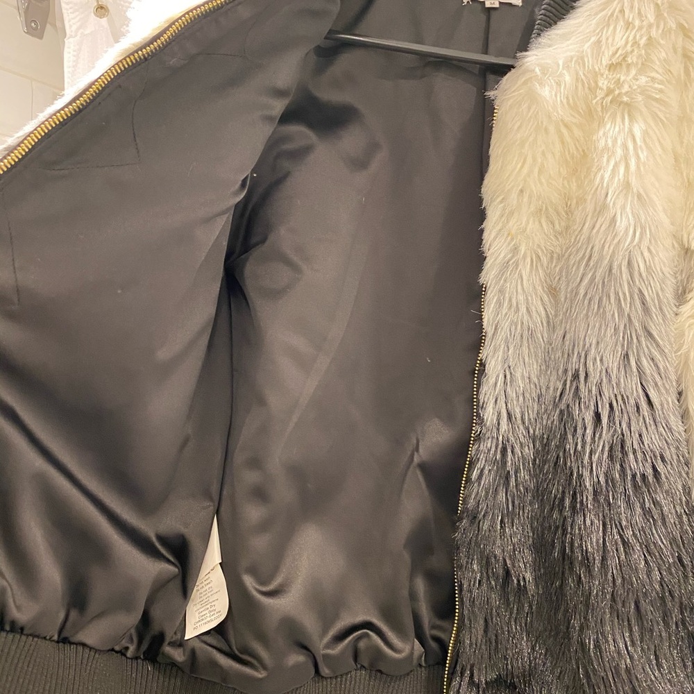 MISSTRESS ROCKS OMBRÉ FAUX FUR ZIP UP COAT - Picture 3 of 4
